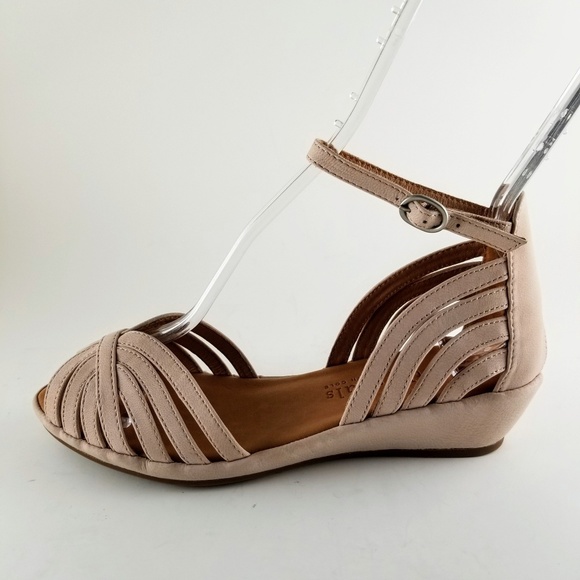 gentle souls leah sandal